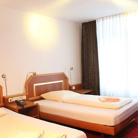 Wali'S Hotel Білефельд Екстер'єр фото