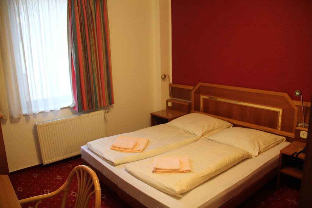 Wali'S Hotel Білефельд Номер фото