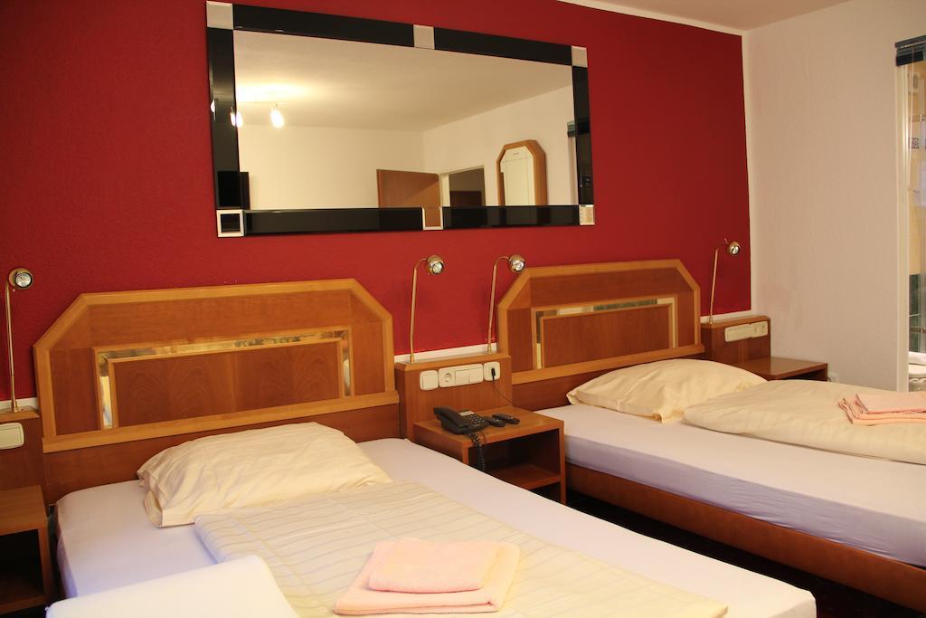 Wali'S Hotel Білефельд Номер фото