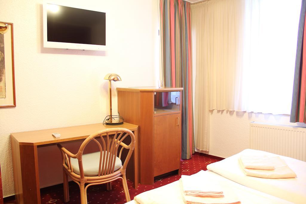 Wali'S Hotel Білефельд Номер фото