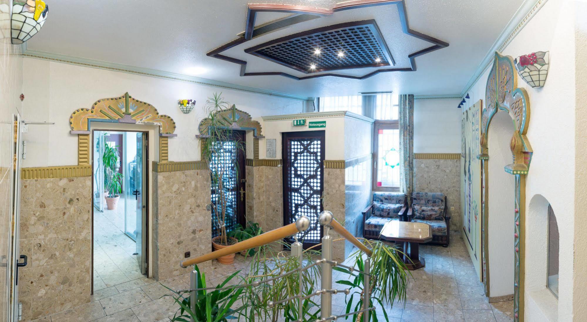 Wali'S Hotel Білефельд Екстер'єр фото